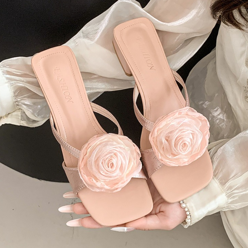 Women'S Fashion Trends Summer 2025 - Blume Frauen High Heels Sandalen Karree